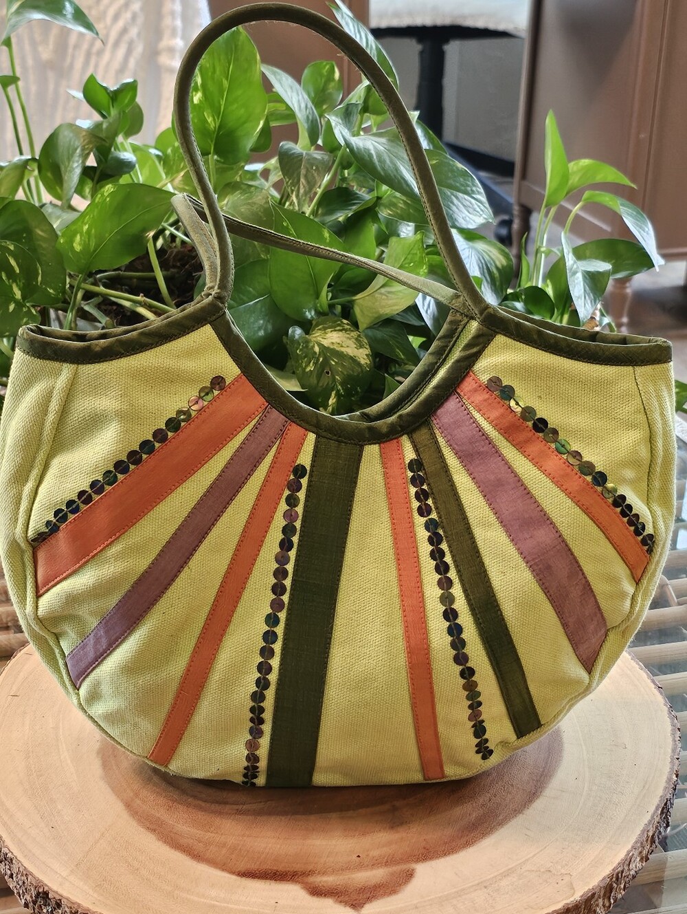NWOT Jayley Decorated Sequined Shoulder Bag